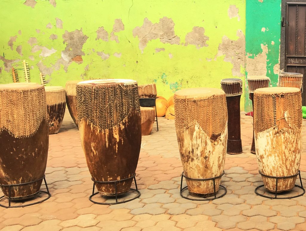 Instruments Sosolya Undugu Familie e.V.